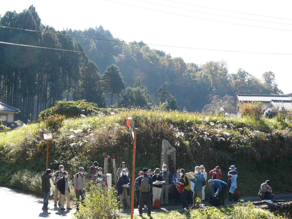 第回多摩めぐり 五日市憲法草案 幻の民衆憲法が紡がれた深沢の里を訪ねる 多摩めぐりの会